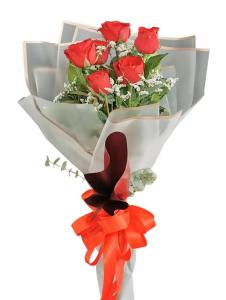 Red Roses Bouquet Delivery to San-Jose-del-Monte
